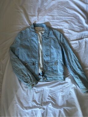 Vintage Giambattista Valli Light Wash Structured Denim Jacket with collar, sz 38
